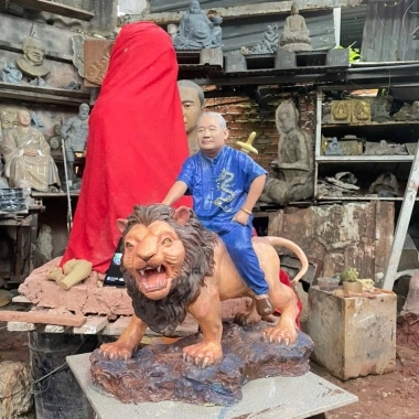 Tượng chân dung đồng nhỏ