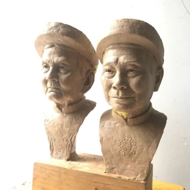 Tượng sáp nhỏ 
