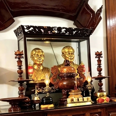Tượng chân dung đồng