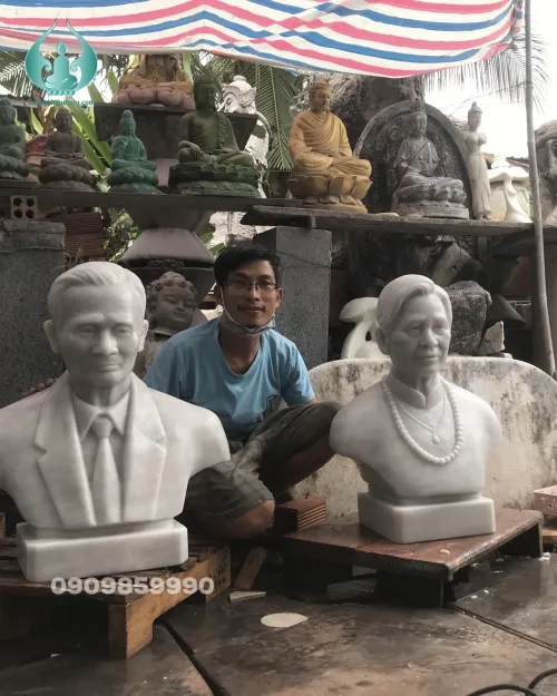 Điêu khắc chân dung đá trắng