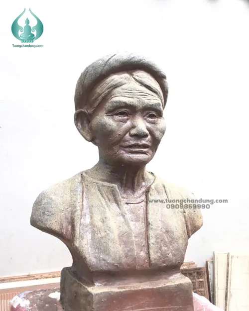 Tượng chân dung gốm