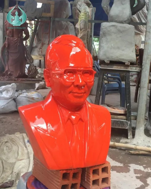 Tượng chân dung theo yêu cầu