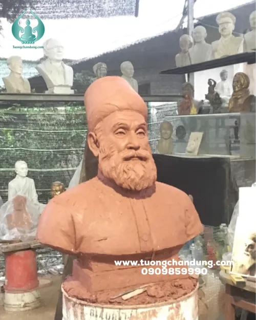 Tượng chân dung 102