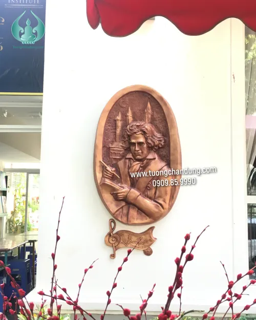 Phù điêu chân dung