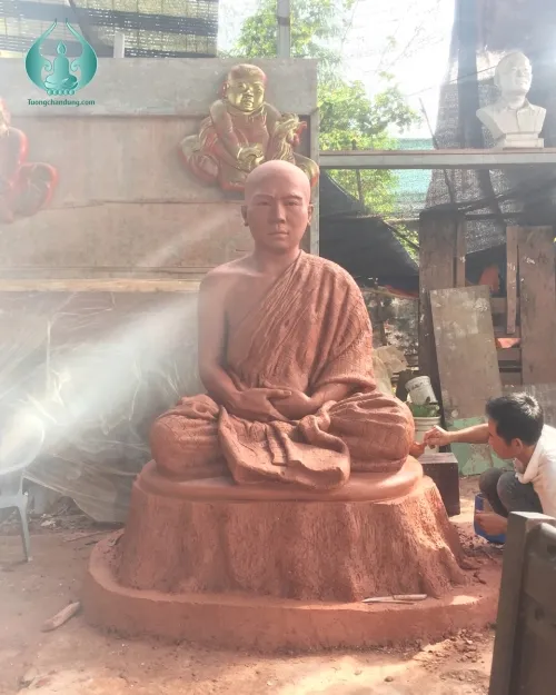 Điêu khắc  tượng tổ minh đăng Quang