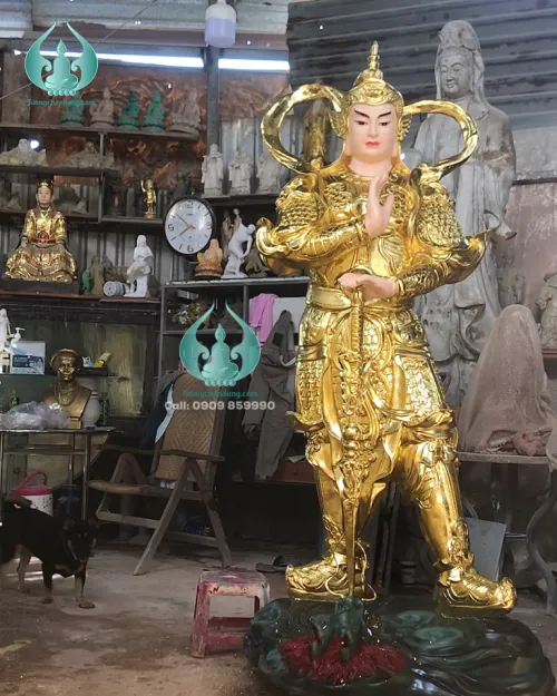 Tượng  hộ pháp tiêu diện