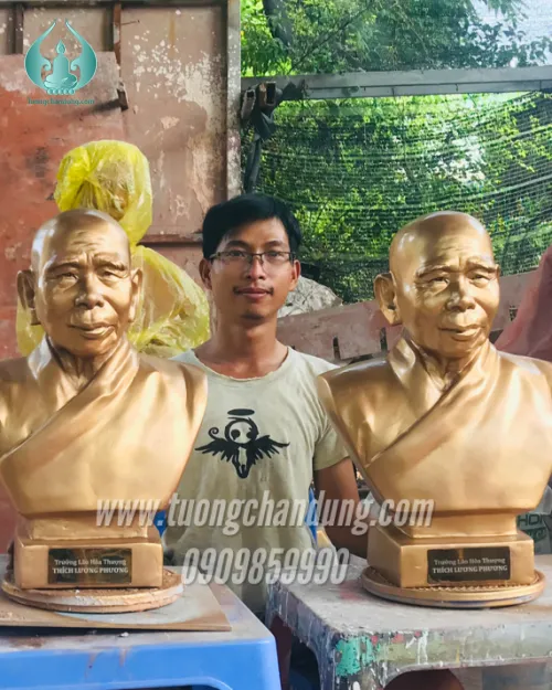 Tượng chân dung composit