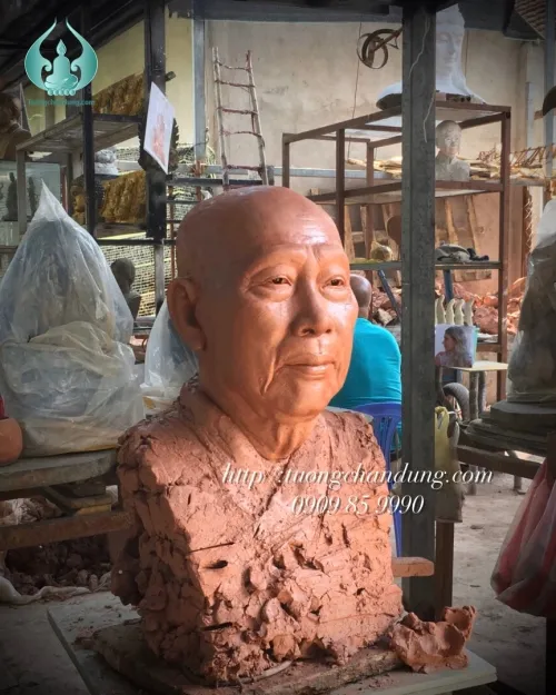 Điêu khắc chân dung tả thực