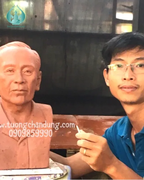 tuong chan dung 0001