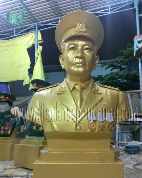 Chân dung đại tướng.