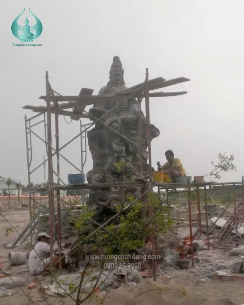 Tượng phật xi măng