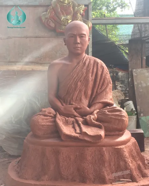 Tượng tổ minh đăng quang