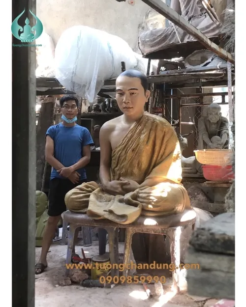 Tượng tổ sư Minh Đăng Quang