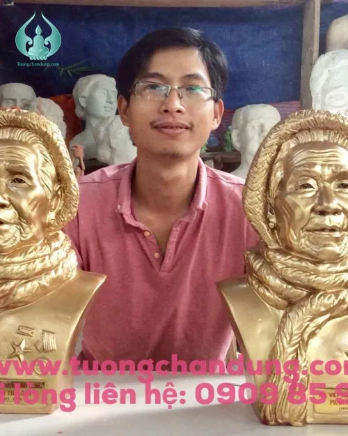 Tượng Chân Dung Theo Mẫu