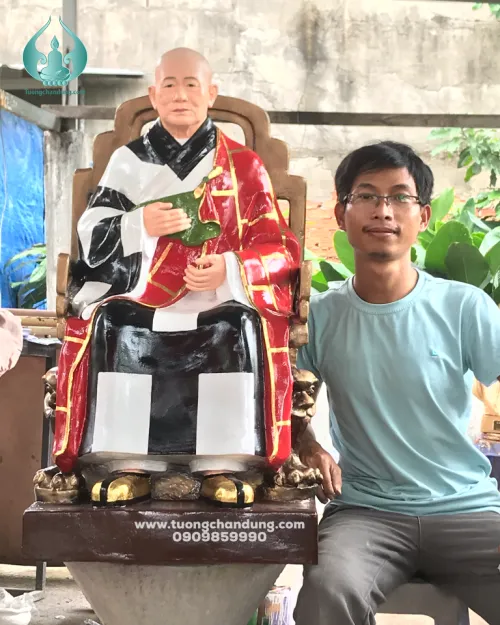 Tượng chân dung toàn thân