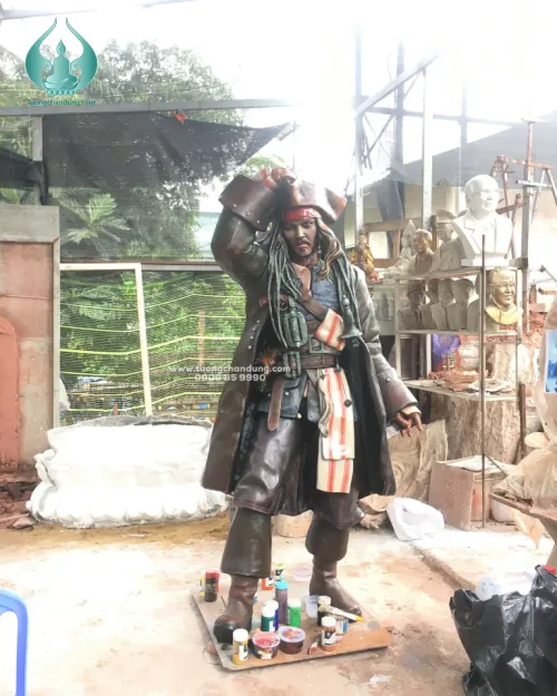 Mô hình tượng cướp biển