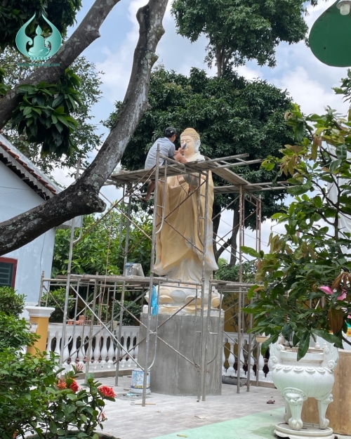 Tượng Phật xi măng