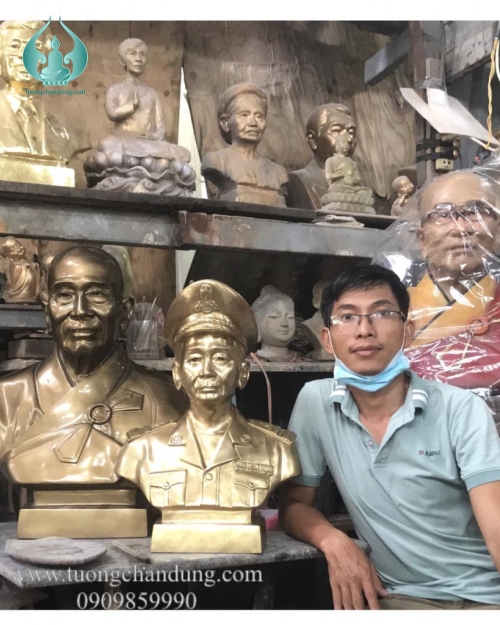 Tượng chân dung đồng nguyên chất 